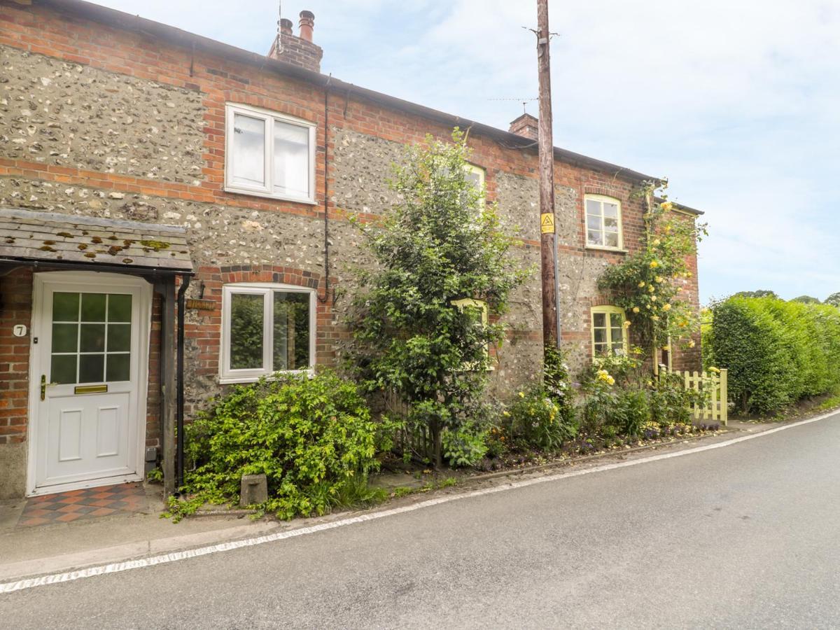 Apple Tree Cottage Shillingstone Exterior photo